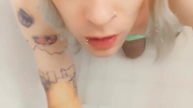 Fishnet lingerie: a sexy look