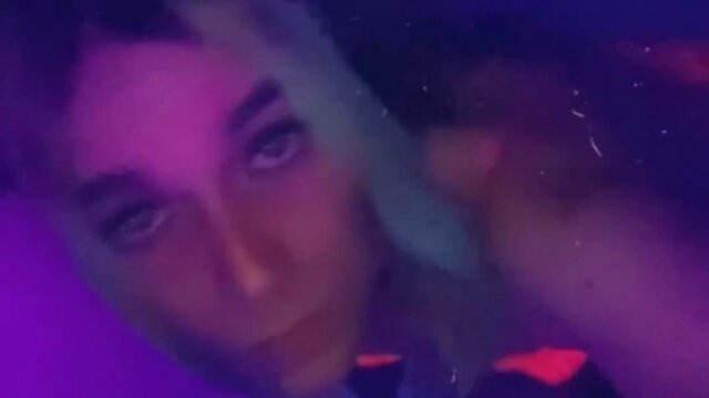 Vibrant rave goer wants to jam