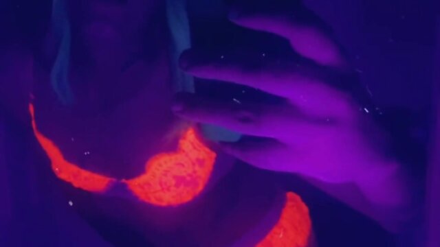 Vibrant rave goer wants to jam