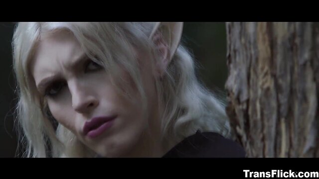 Blonde Elf Trans Cosplay: Deepthroat Blowjob and Fucking!