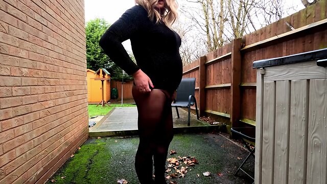 Beautiful Amateur Crossdresser Kellycd2022: Lingerie, Boots, Pantyhose & Big Toy Fun!