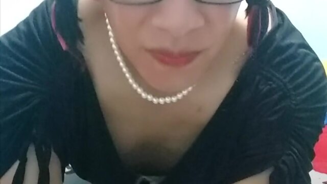 Joselynnes college skirt debut - first 4 tracks