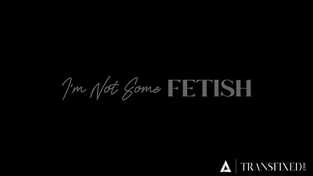 Korra del rio transfixes cis male as sex toy and takes facial!