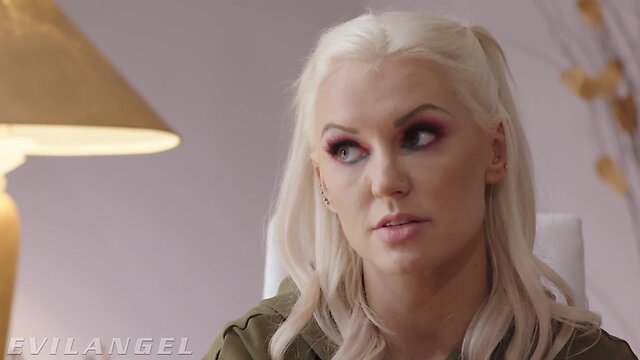 Aubrey kate and kenzie taylor worship lucky guys big cock