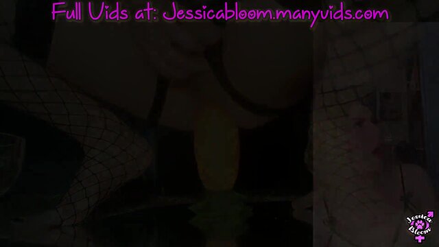 Neotori carrot dildo vs jessica bloom