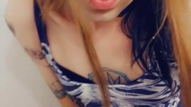 Gothic gamer seeks fun