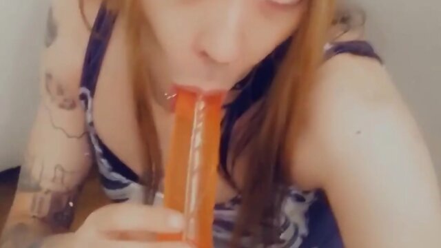 Gothic gamer seeks fun