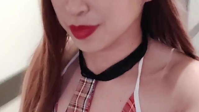 Schoolgirl bess gives herself big orgasm before class