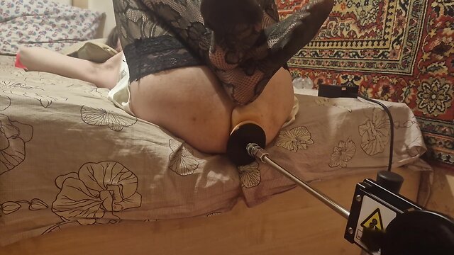 Masturbation with fucking machine and dildo