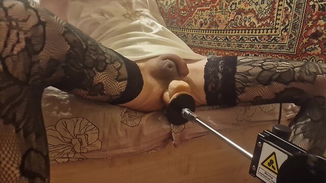 Masturbation with fucking machine and dildo