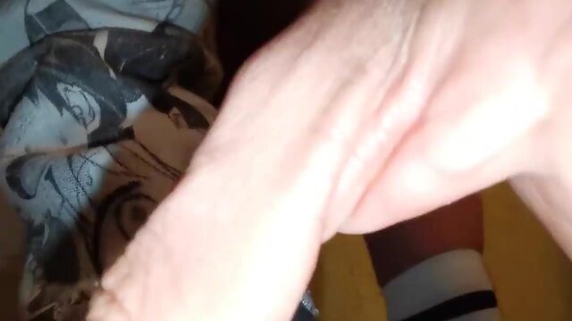 Tiny thin trap girl urinating