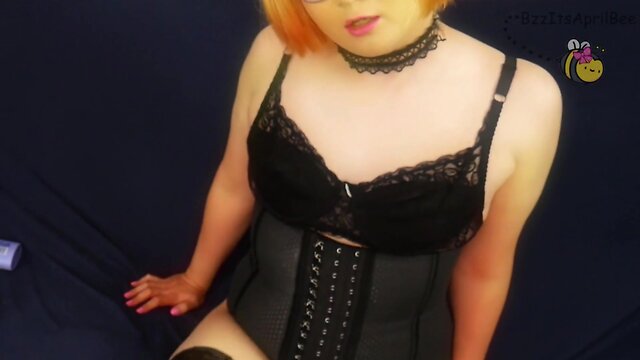 Revealing short hair in april - joi