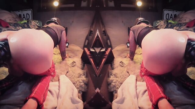 Double trouble tiffany gapping ass on xxl extreme anal dildo