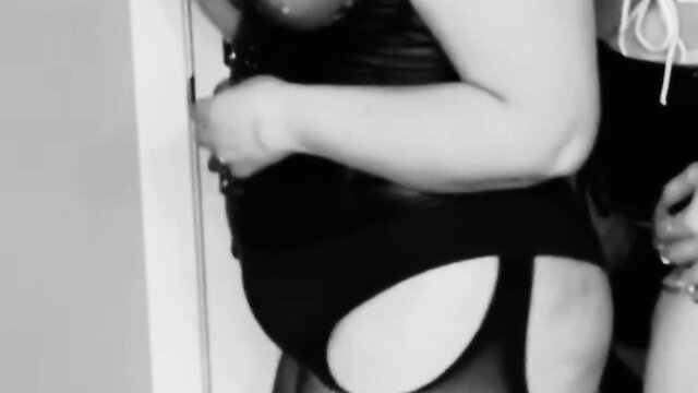 Smoking Hot Femboy in Thigh-Highs: Michelle Austin`s Booty Shakin` Cum Show!