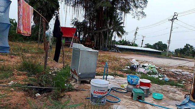 Fn032: taking a shower