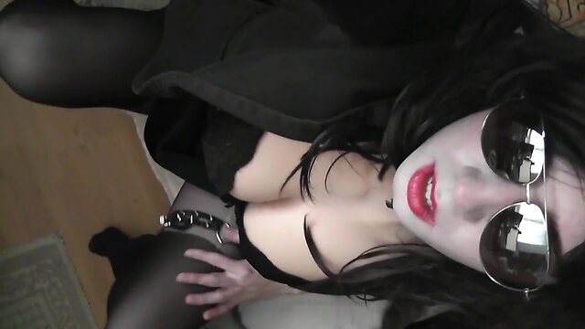 Paying your debt to redheaded collegue with a big cock