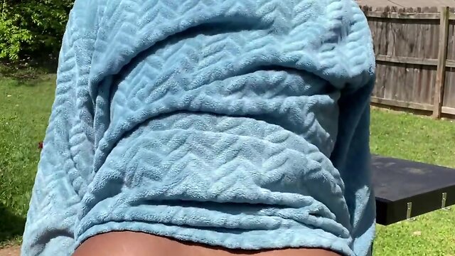 Perform for you, daddy: sit back and enjoy!