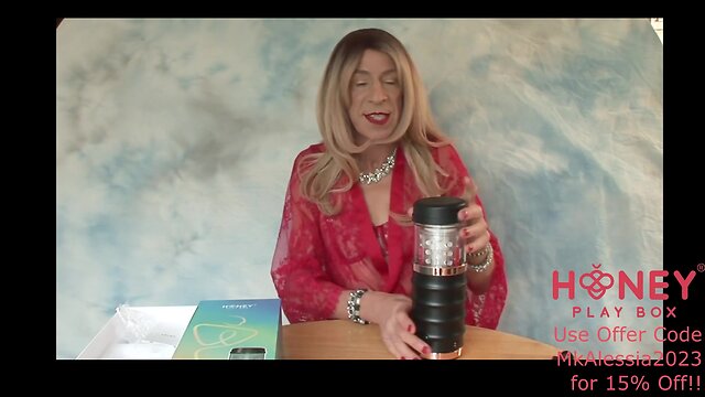 Alessia reviews the honey play box warrior