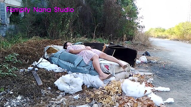 Is fn038s dress gorgeous?