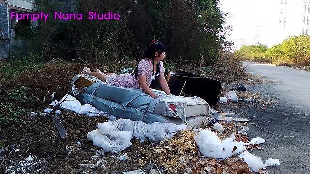 Is fn038s dress gorgeous?