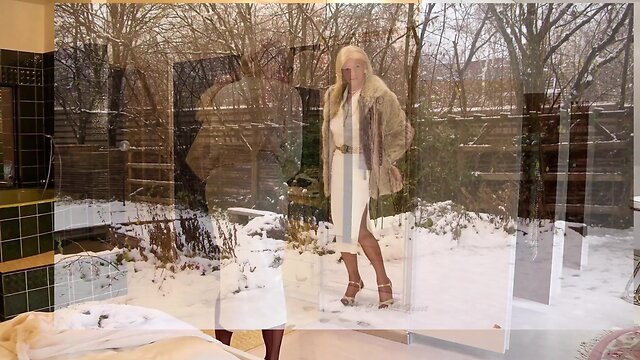 Dressing up in fur, silk, and satin, spanking, and cumshot inevitable.