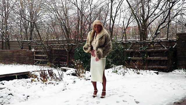 Dressing up in fur, silk, and satin, spanking, and cumshot inevitable.