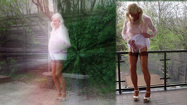 Come with me! my behind on display