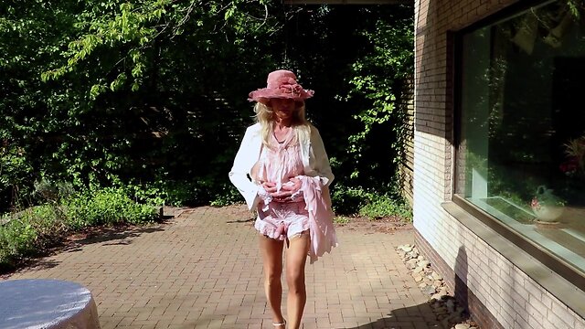 Vintage milf cane and dicks cumshot