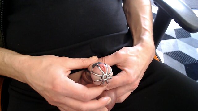 Caged clitoral orgasm intense: never remove it again