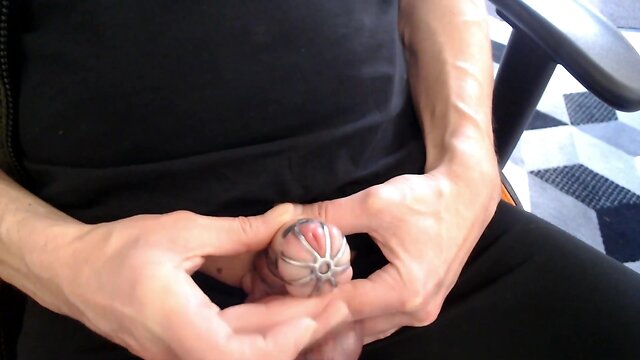 Caged clitoral orgasm intense: never remove it again