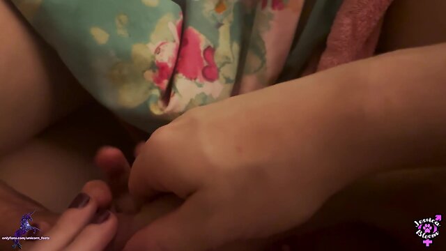 Transgender lesbian docking #2: jessica bloom & unicorn feets