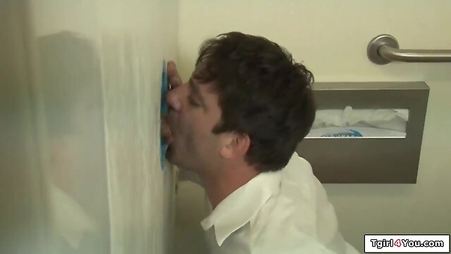 Ts tori mayes cock sucked in gloryhole - tgirl4you.com