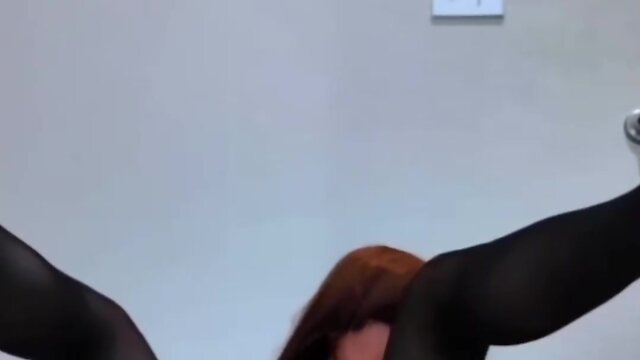 Sissy bess milks herself dry