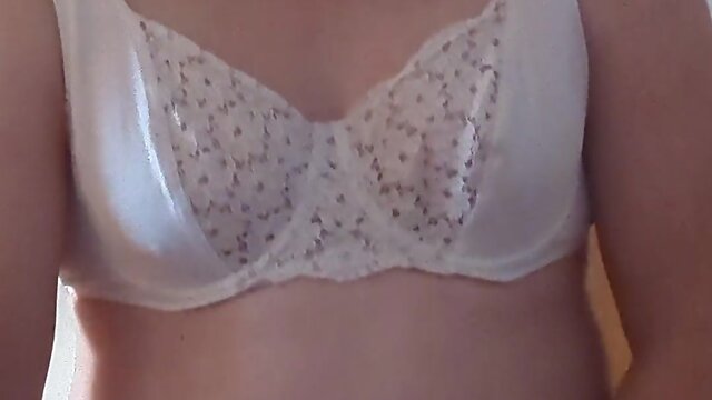 Kneel down and open wide: a sensual pleasure