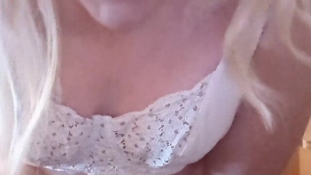 Kneel down and open wide: a sensual pleasure