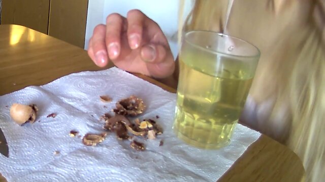 Big Cock Crossdresser`s Cum-Filled Breakfast: Cumshots Galore!