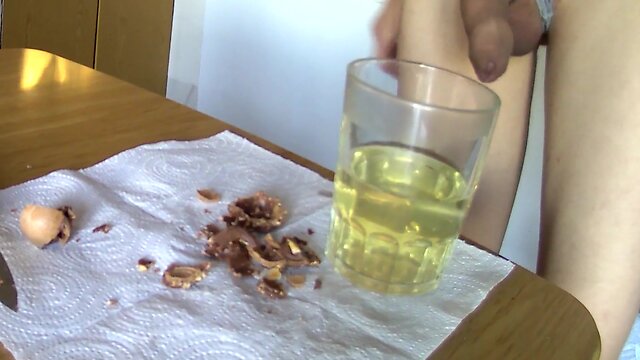 Big Cock Crossdresser`s Cum-Filled Breakfast: Cumshots Galore!