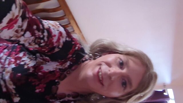 A delightful cumshot in pantyhose tights