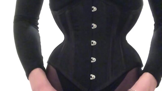 Trapped submissive vigorously ejaculates.