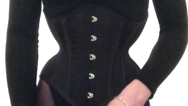 Trapped submissive vigorously ejaculates.