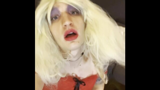 Nanda molinari: nasty crossdresser
