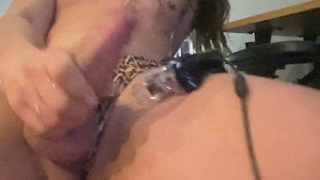 Gigi 81818 debuts on xhamsterlive