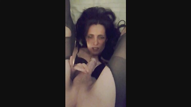 Transgender cumshot queen gives self facial