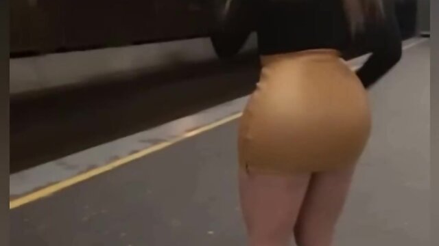 Sensual tranny in mexico citys indios verdes subway