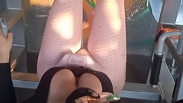 Shemale exercises at gym and offers sexual payment