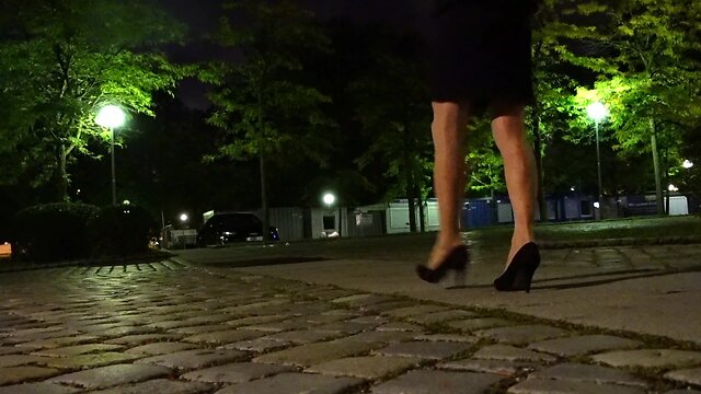 Latex hotpants and pantyhose peeing