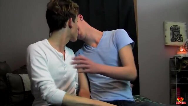 Twinks engage in unprotected sex in bed