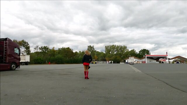 Moniques transformation - do i look like a cheap street whore now?