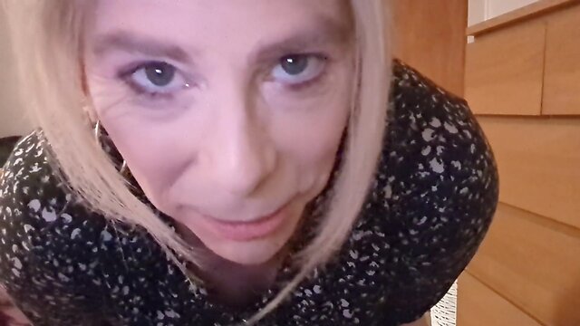 Lick my clitoris, swallow my big ejaculation!