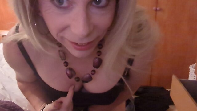 Take a break with me - come lie down